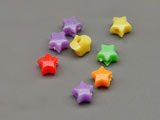 Звезди малки - цветни 6х6х3.5mm, отвор 1.5mm - 25g ≈ 495 бр.