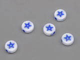 Мънисто със сини звезди d=7mm, дебелина 3.3mm, отвор 1.3mm - 500g ≈ 4040 бр.